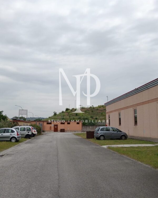Fittasi Opificio industriale pronto all'uso - Zona industriale Benevento